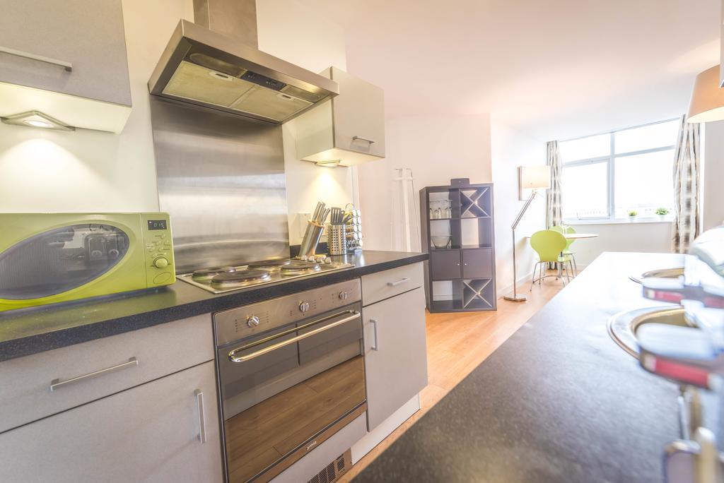 Inspired Apartments Salford  Bagian luar foto