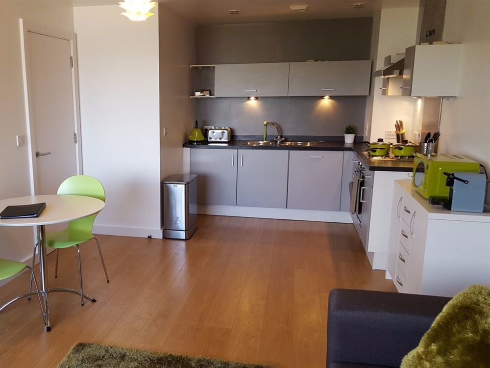 Inspired Apartments Salford  Bagian luar foto
